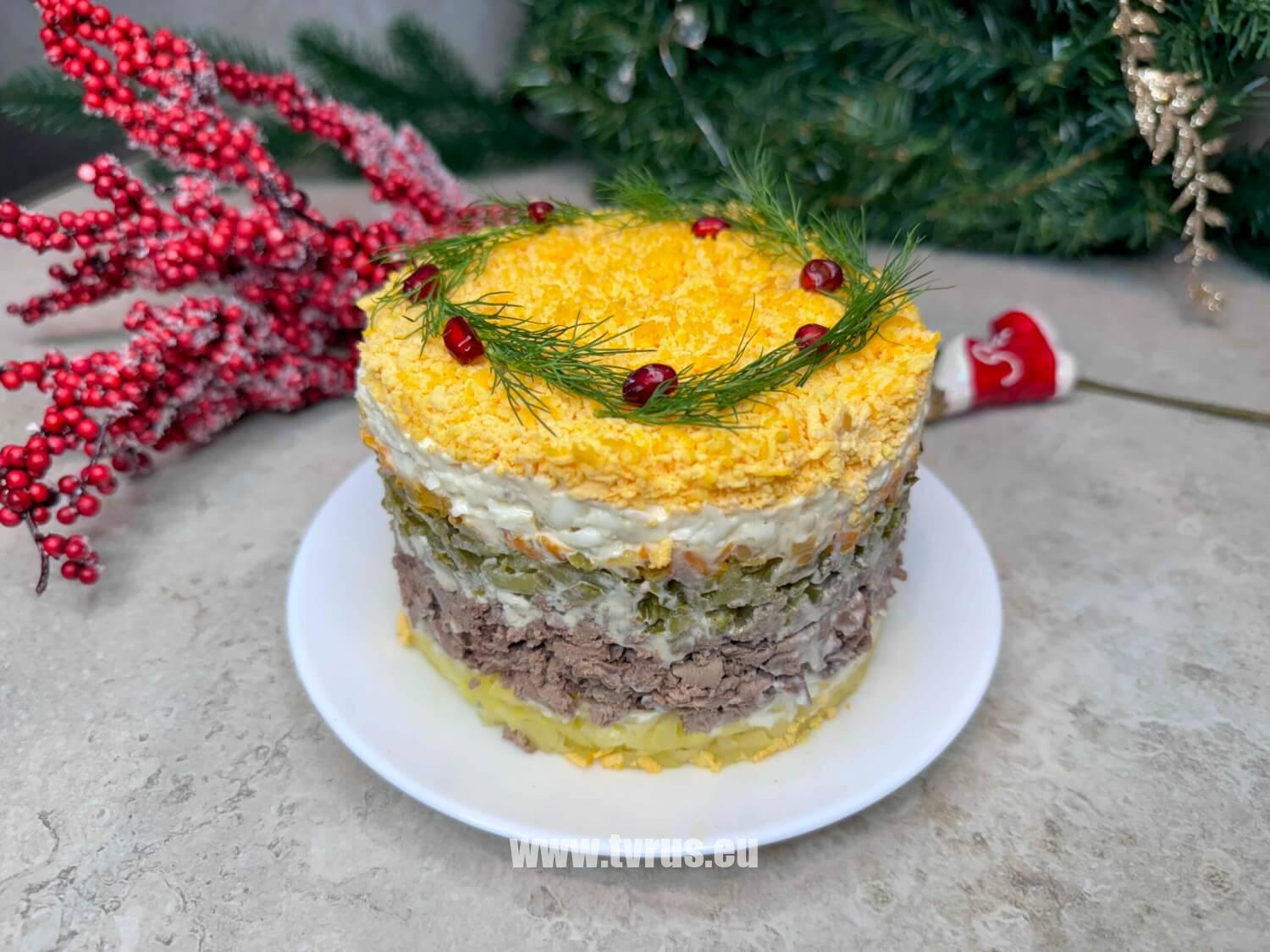 Салат с печенью
