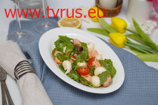 салат из рыбы с моцареллой