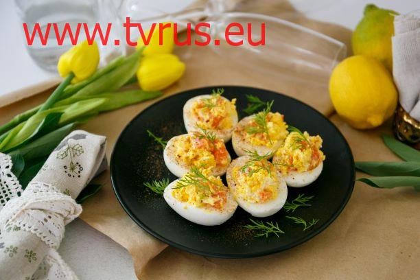 Фаршированные яйца с рыбой