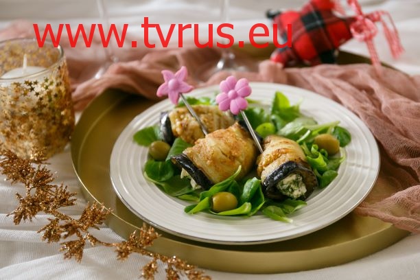 Баклажанные рулетики