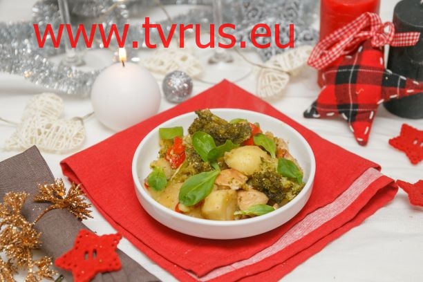 Овощное рагу с курицей в мультиварке