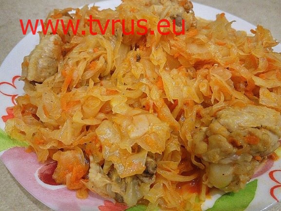 тушеная капуста с курицей