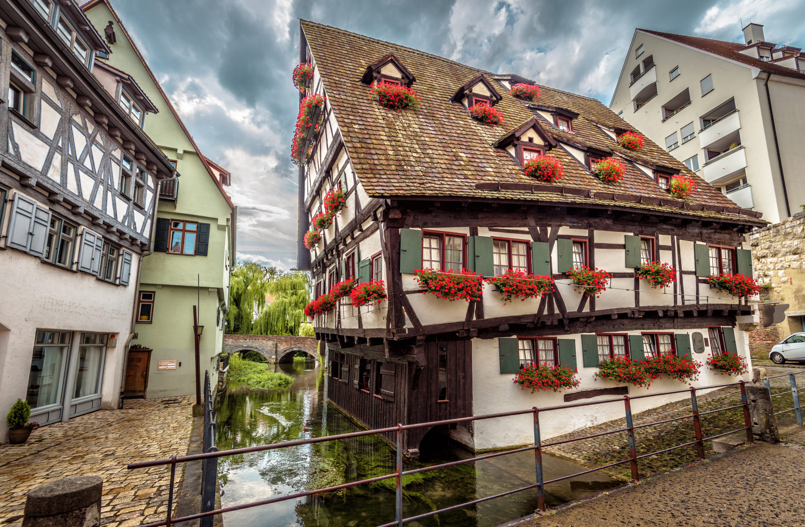 Schiefes-Haus