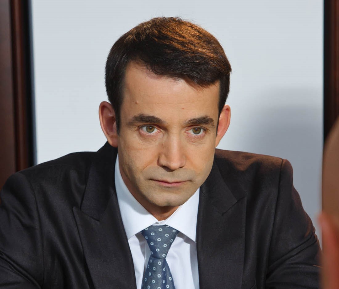 Дмитрий Певцов